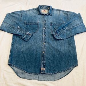 Levi’s Denim Button Up Shirt